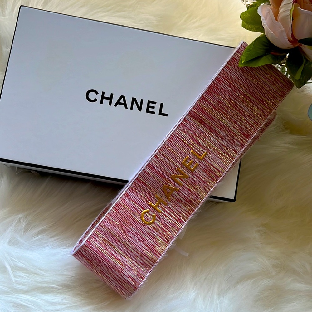 CHANEL box with tissue, sticker, stuffing & ribbon